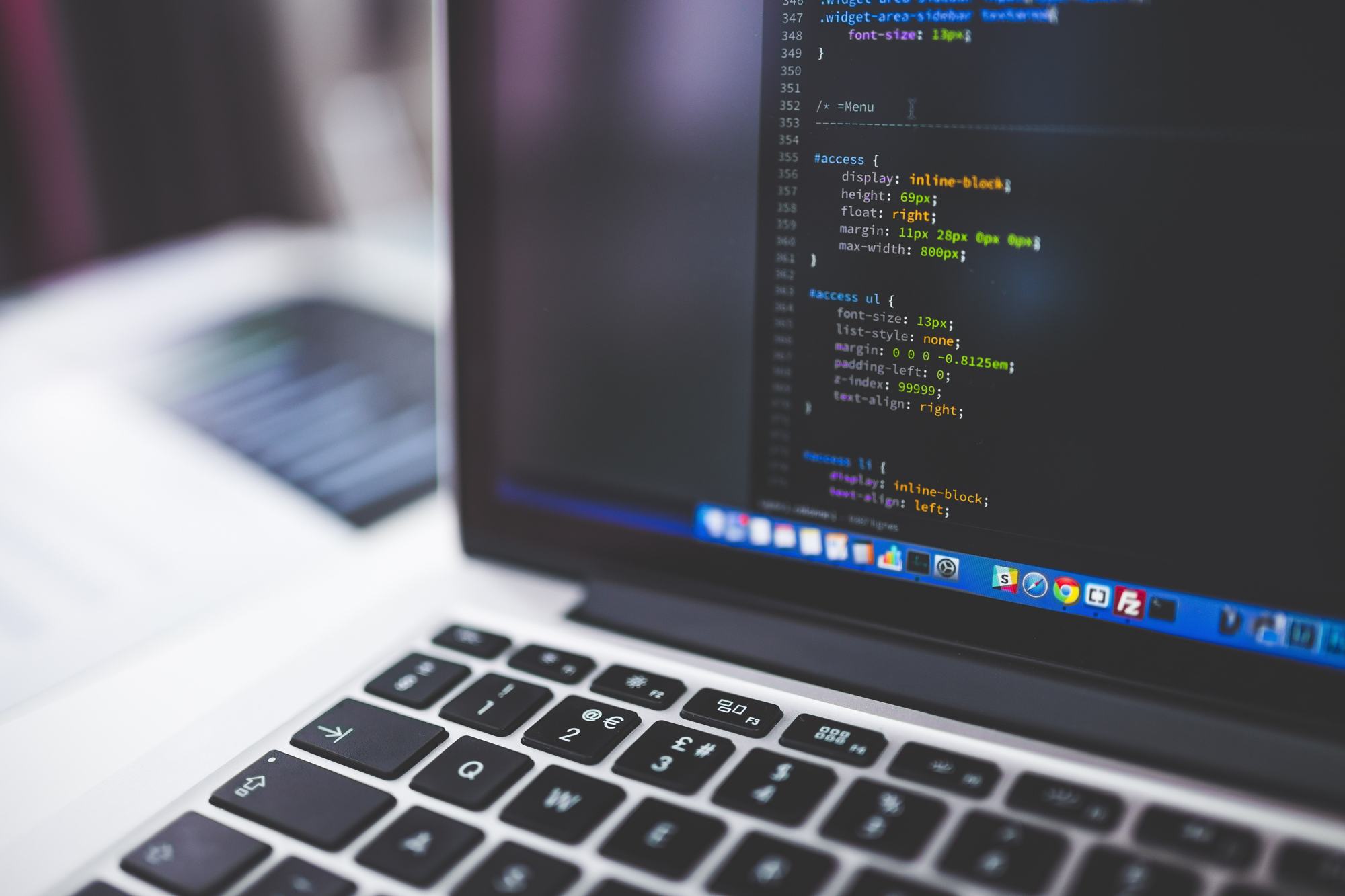 Code affiché sur l'écran d'un ordinateur portable